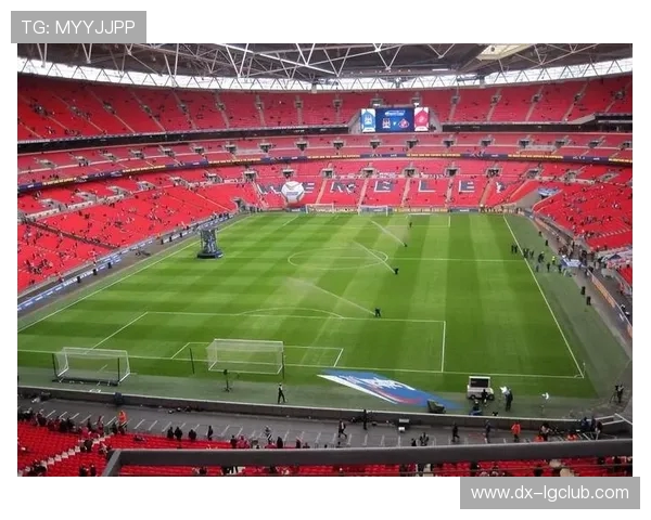 晨晖足球场历史沿革与文化传承:见证城市发展与体育变革的传奇篇章 晨晖足球场历史沿革与文化传承:见证城市发展与体育变革的传奇篇章